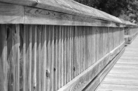wooden-bridge-bw
