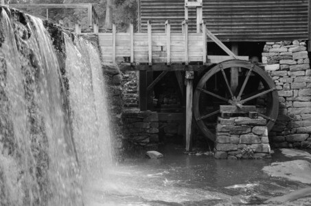 yates-mill-waterfall-bw